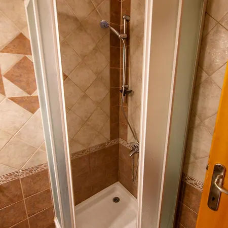 Xenia Palace Luxury Βρασνά
