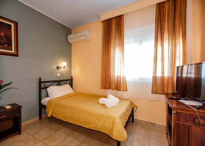 Xenia Palace Luxury Aparthotel 3*
