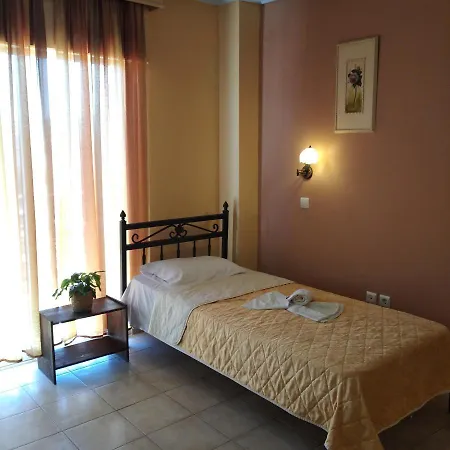 Xenia Palace Luxury Apartmanhotel Vrasná