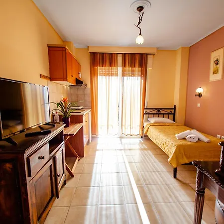 Xenia Palace Luxury Aparthotel Nea Vrasna