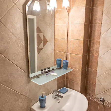 Xenia Palace Luxury Apartmanhotel 3*