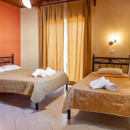 Xenia Palace Luxury Apartmanhotel Vrasná
