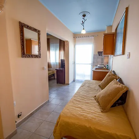 Xenia Palace Luxury Apartmanhotel Vrasná