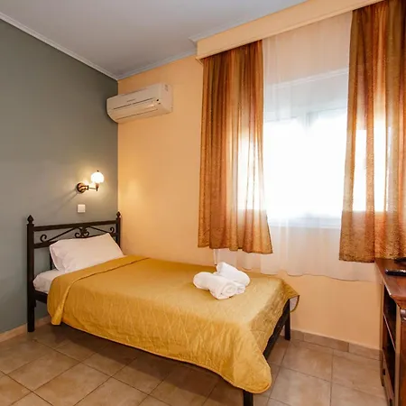 Xenia Palace Luxury Apartmanhotel 3*